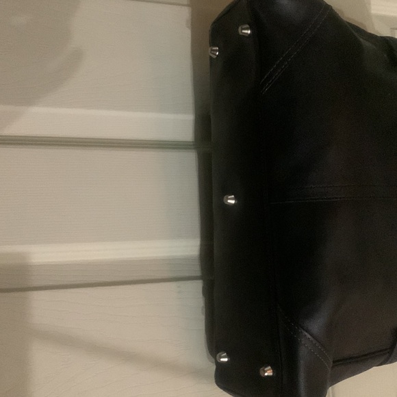 Authentic Coach Purse!!!!! - Picture 4 of 9